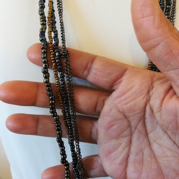 Knotted Chain and Iridescent Beads Layered Statement Necklace - Picture 4 of 7